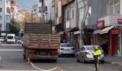 Karabük’te Kamyonun Çarptığı Yaya Hayatını Kaybetti.