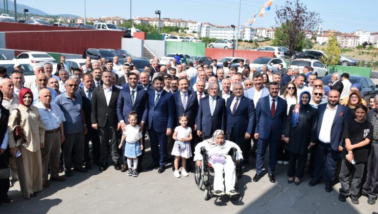 AK Parti Karabük Teşkilatı Bayramda Birlik ve Beraberlik Mesajı Verdi.