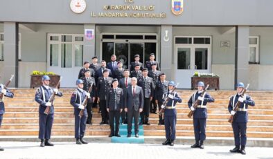 VALİ YAVUZ’DAN, İL JANDARMA’YA ZİYARET