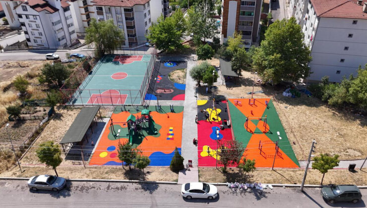 KARABÜK’TE PARKLAR ARTIK DAHA RENKLİ, TEMİZ VE GÜVENLİ