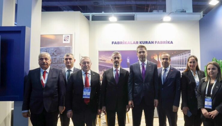 Bayraktar’dan Kardemir standına ziyaret.