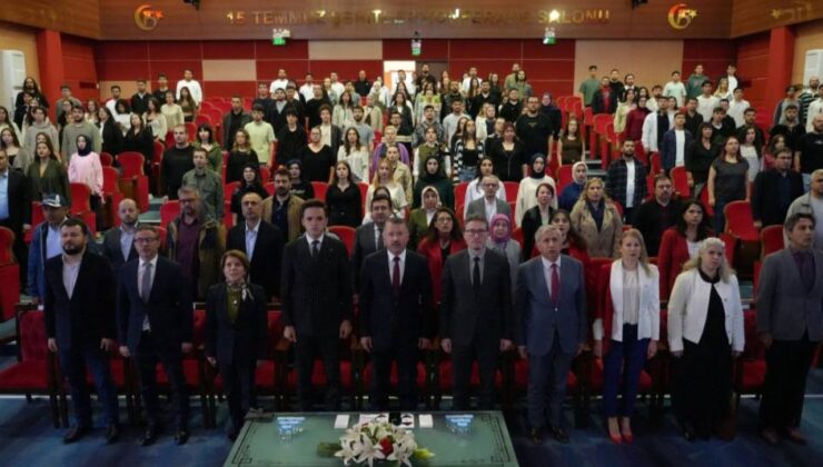 KBÜ’de “Cumhuriyetten Türkiye Yüzyılı’na: Egemenlik, Yönetim ve Sanat” Paneli Düzenlendi