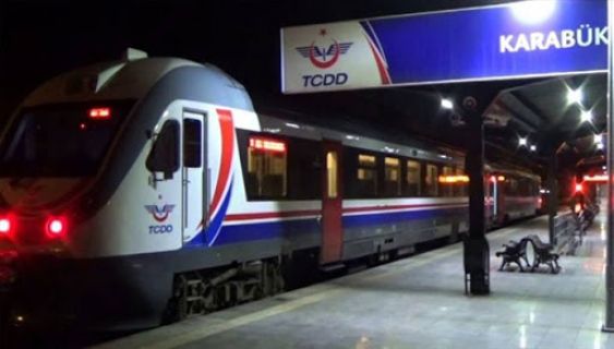 KARABÜK-ZONGULDAK YOLCU TRENİNDE KORKU DOLU ANLAR!