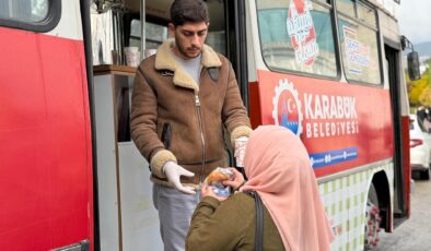Karabük Belediyesi Soğuk Sabahları Sıcak Çorba İkramıyla Isıtıyor