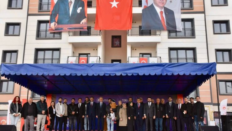 Kartaltepe TOKİ’de Teslimat Sevinci