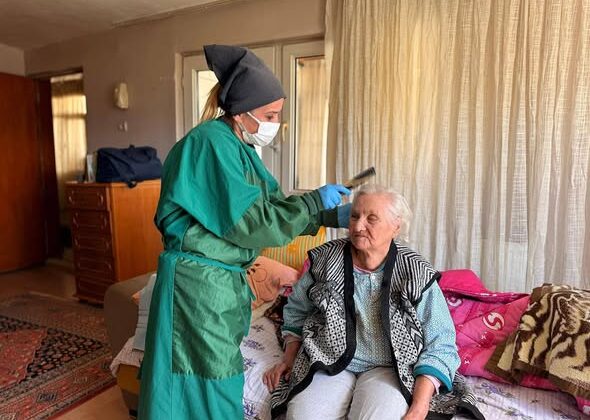 Başkan Çetinkaya: “Belediyemizin Şefkat Eli Her Eve Ulaşıyor”