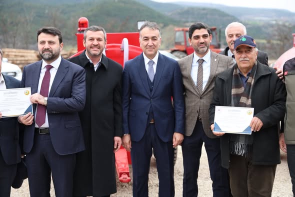 ORMAN KÖYLÜLERİNE SU TANKERİ DAĞITILDI