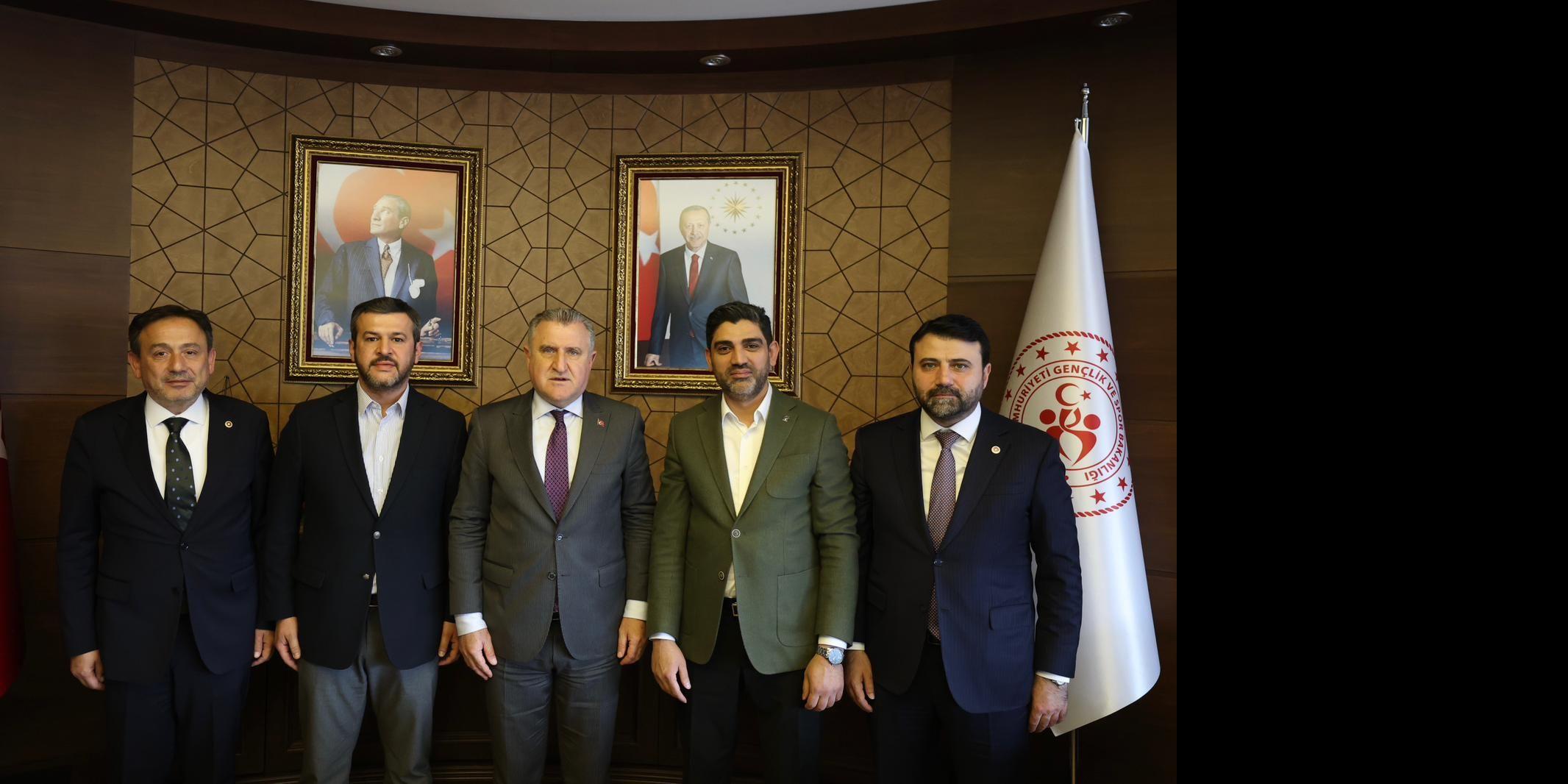 AK Parti Karabük heyetinden Gençlik ve Spor Bakanı Bak’a ziyaret