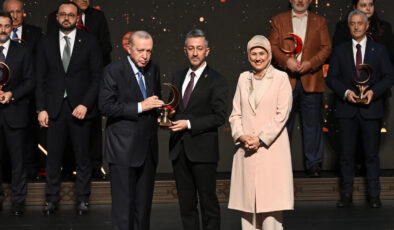 KARDEMİR’E “YILIN KURUMSAL KAN BAĞIŞÇISI” ÖDÜLÜ