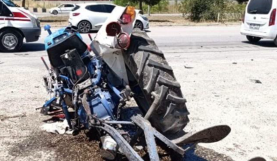 Karabük’te, tırın arkadan çarptığı traktörün sürücüsü ağır yaralandı.